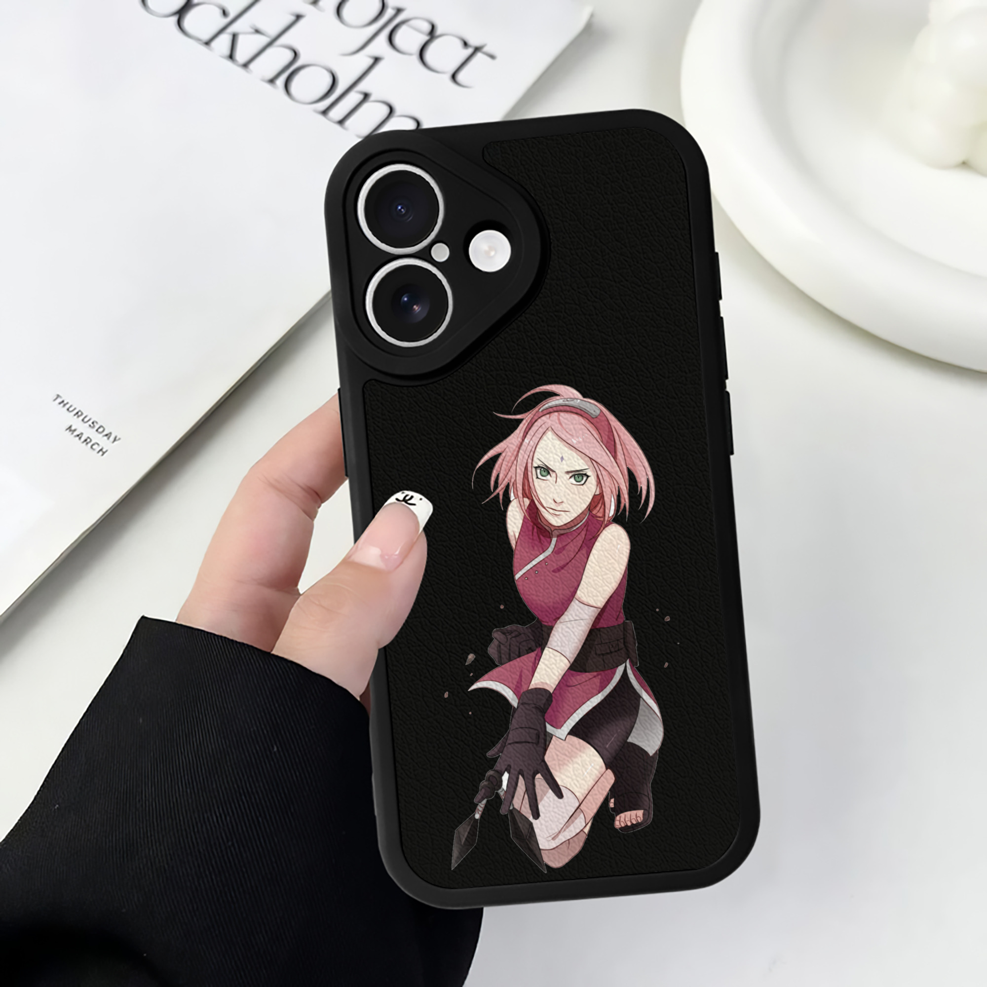 （画像用） NARUTO -ナルト- 春野サクラ Haruno Sakura 【iPhone 16シリーズ対応】シリコンスマホケース（レザー調） 材質：シリコン